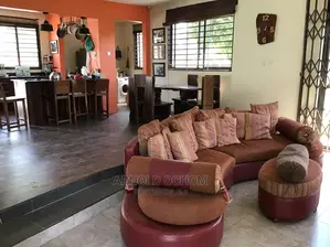 3bdrm Bungalow in Kawuku, Central Division for sale