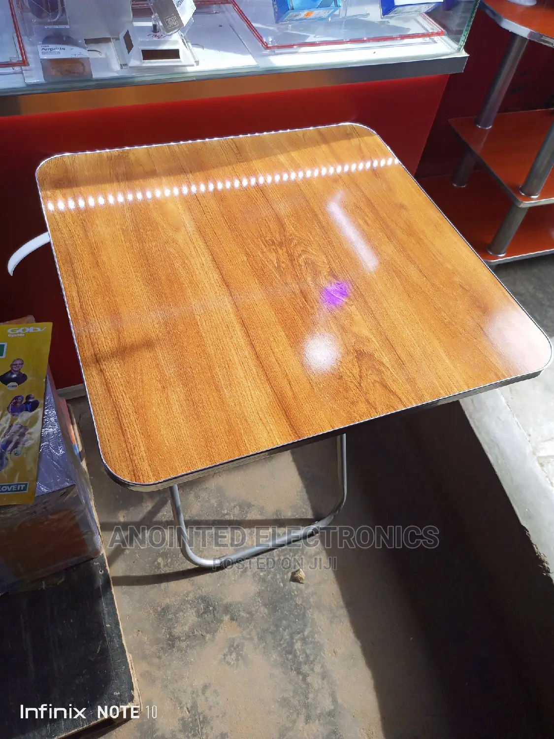 Foldable Reading Table