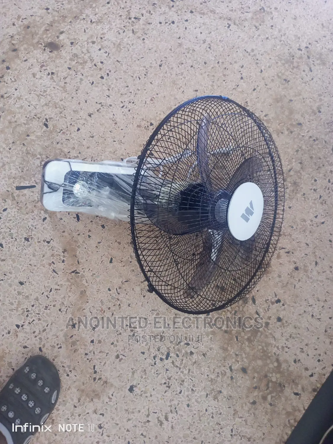 Wall Fans Black 18"