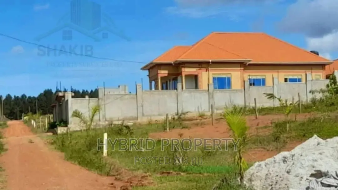 Plots for Sale at Entebbe~Ssisa I Land Estate~ Entebbe Road.