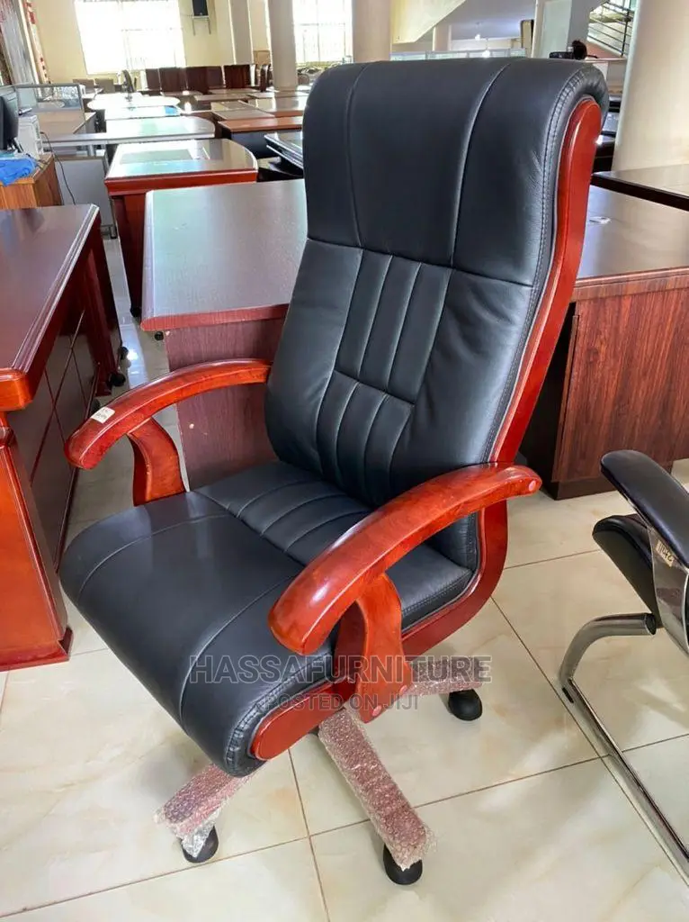 Executive Director Chair Brand New