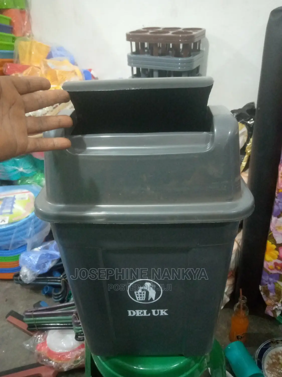 Swing Dustbin 20 Ltr , Black Colour