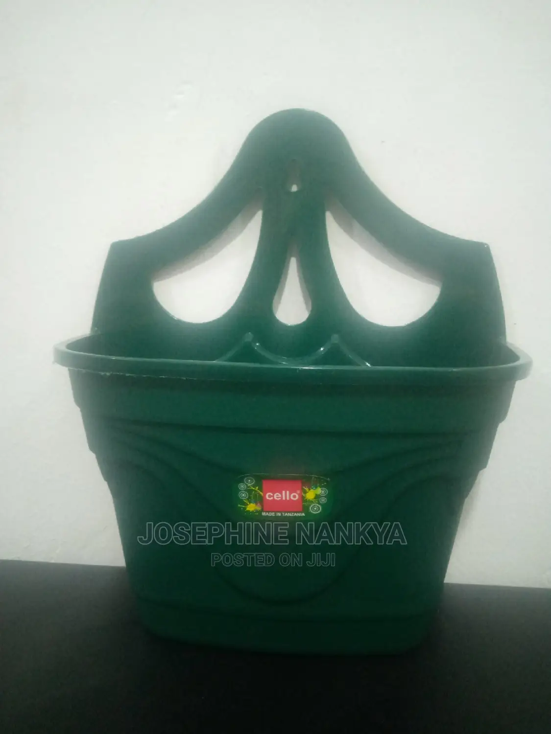 Wall Plastic Flower Pot, Green Colour