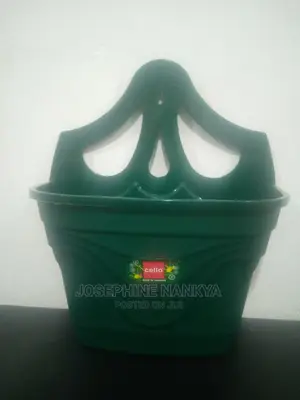 Wall Plastic Flower Pot, Green Colour