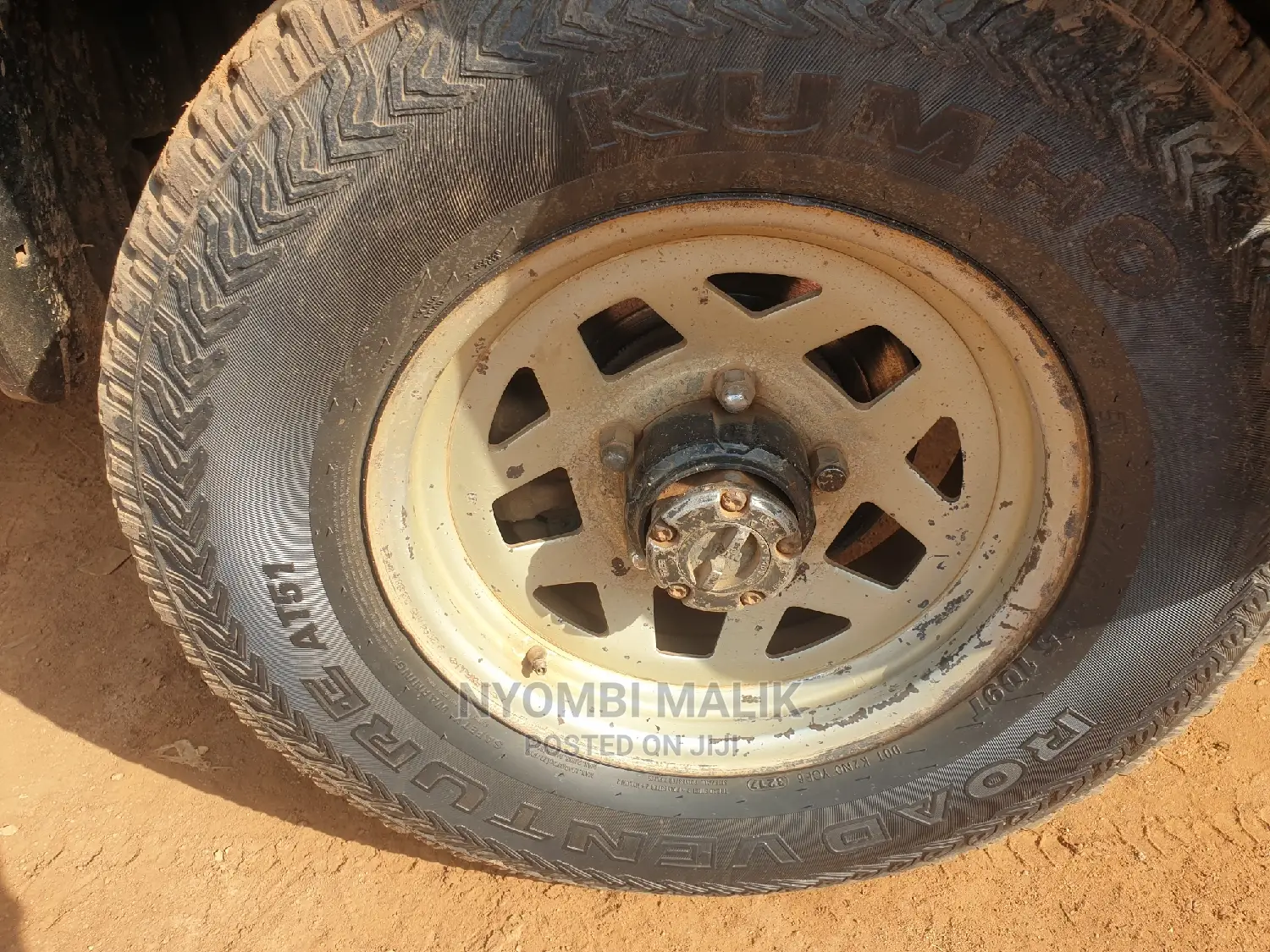 Daihatsu Rocky 1996 White