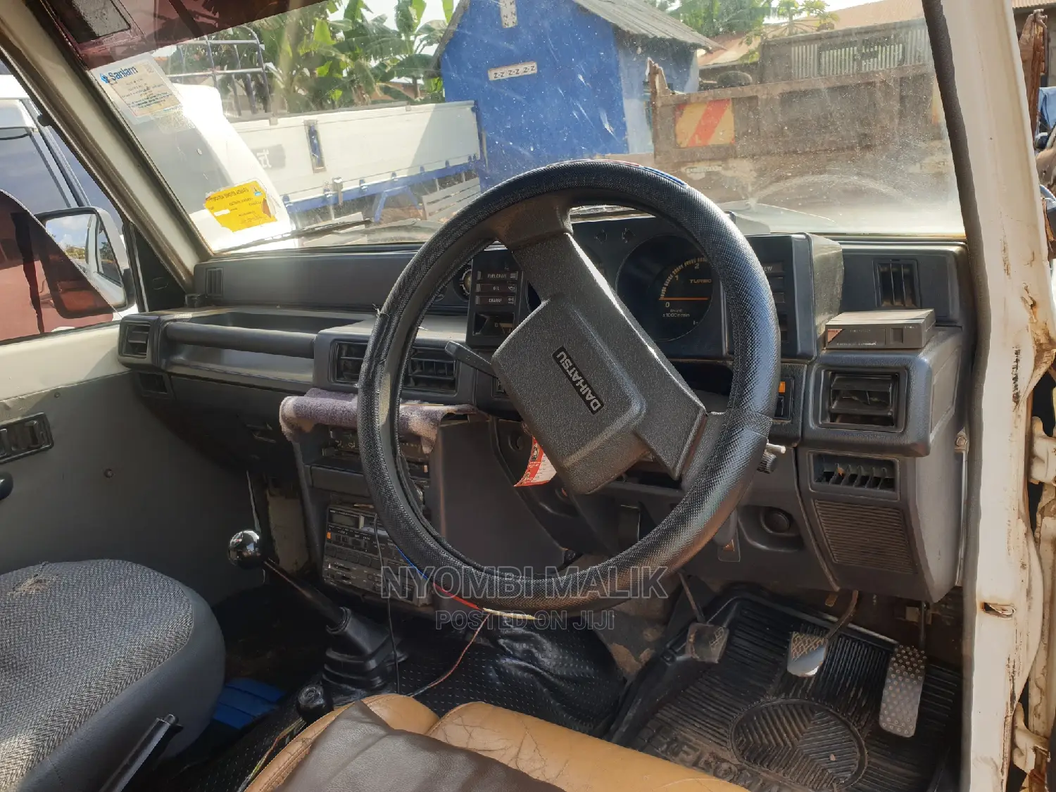 Daihatsu Rocky 1996 White