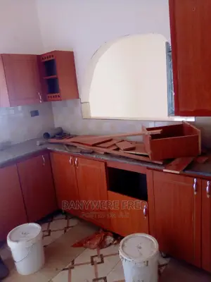 50/100 Plot With Ahouse for Sale