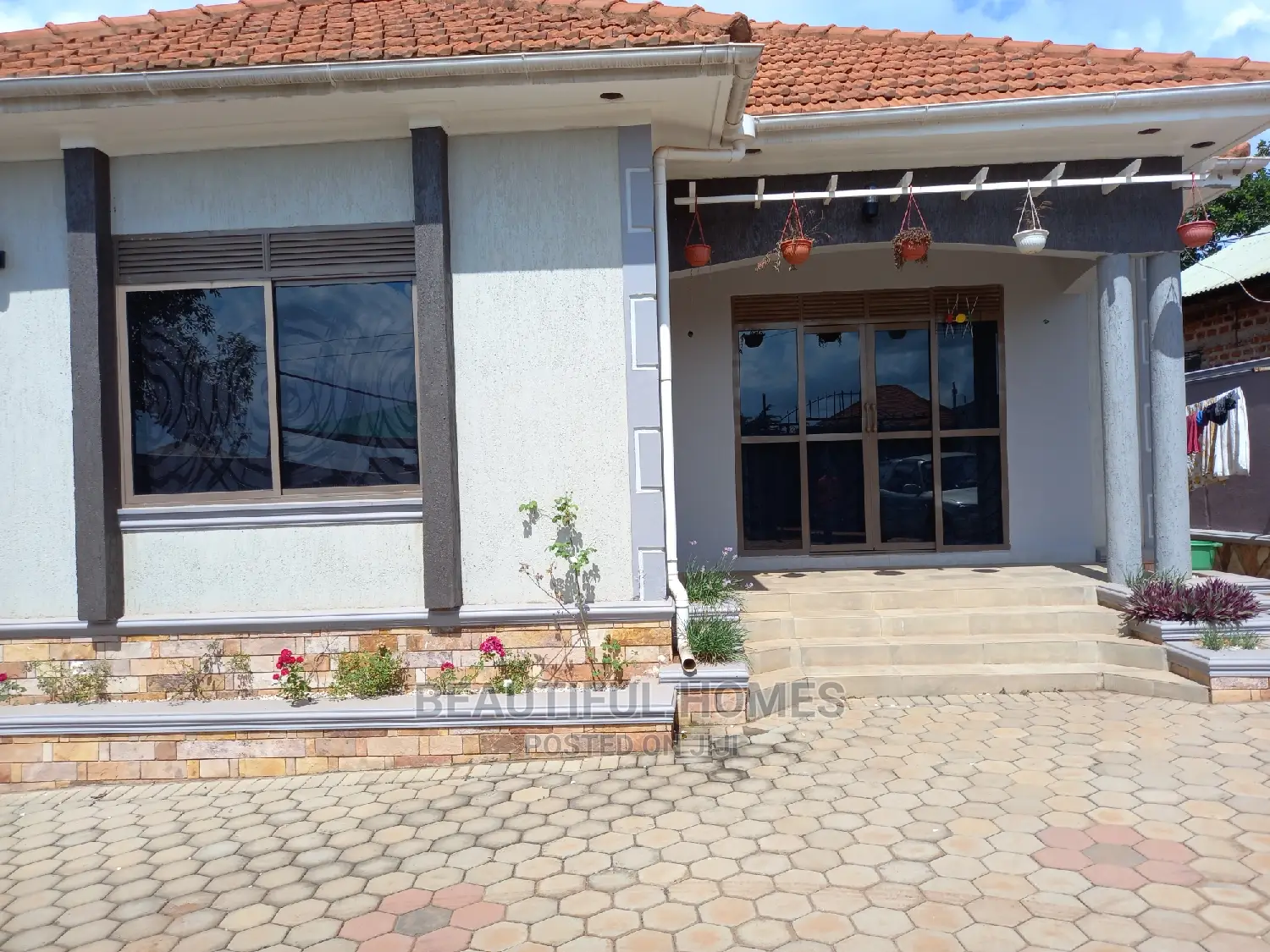 Furnished 4bdrm Bungalow in Kira Nakwero, Central Division for Sale