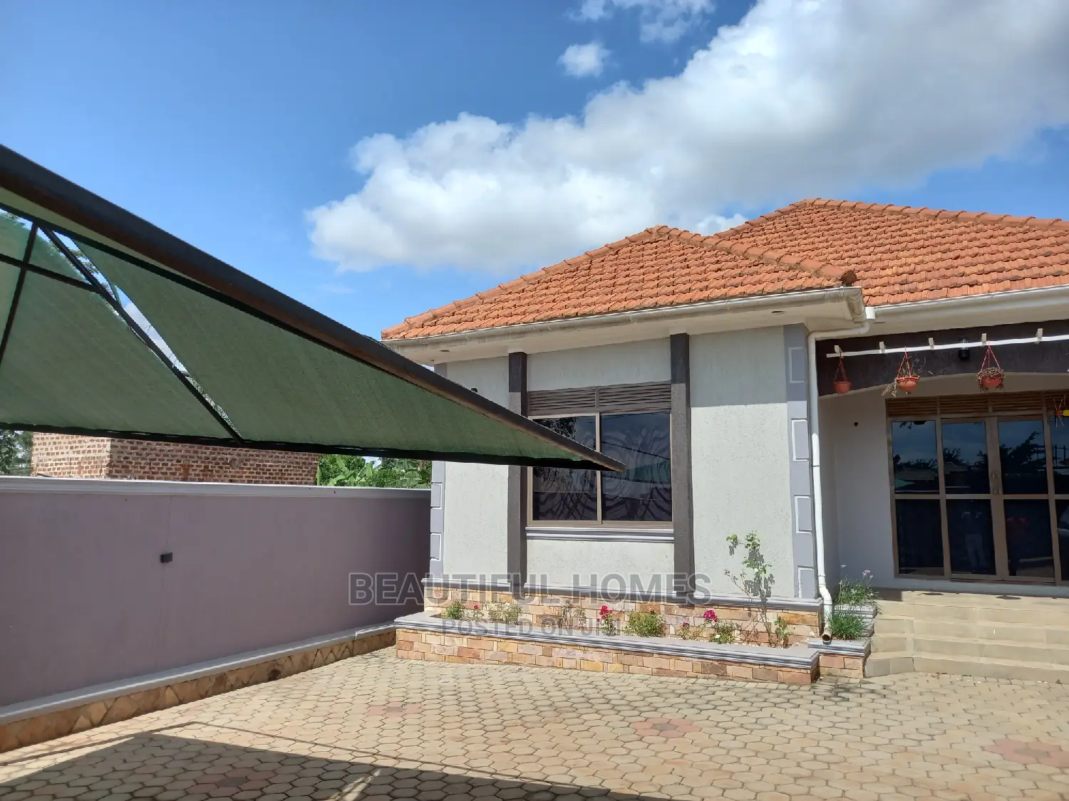 Furnished 4bdrm Bungalow in Kira Nakwero, Central Division for Sale