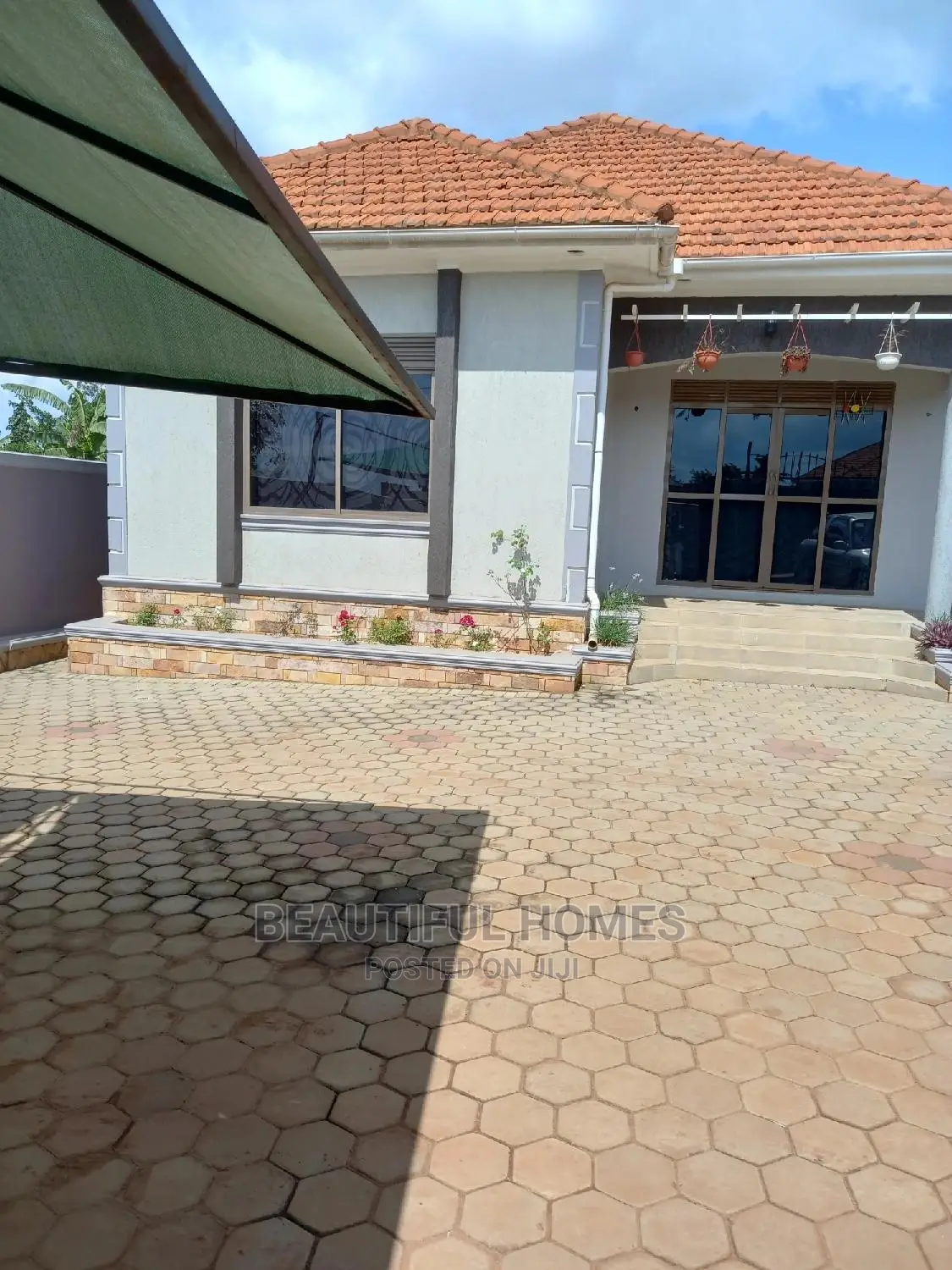 Furnished 4bdrm Bungalow in Kira Nakwero, Central Division for Sale