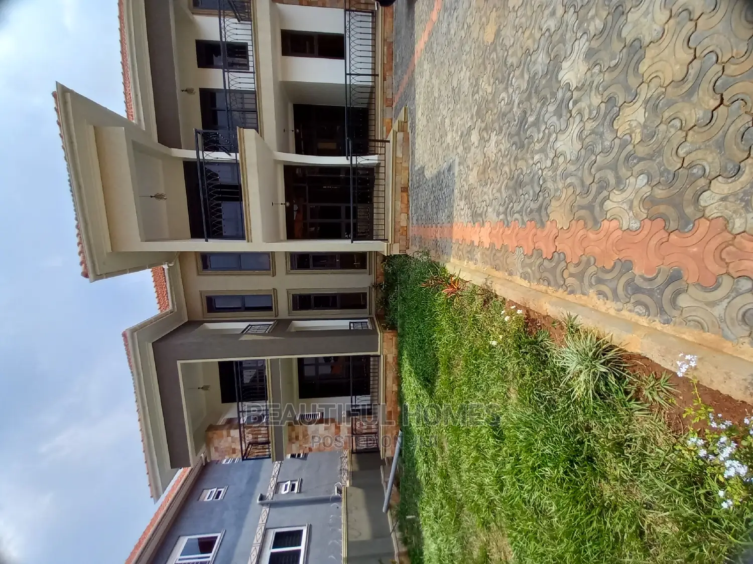 Furnished 6bdrm House in Najjera Corporate, Central Division for Sale