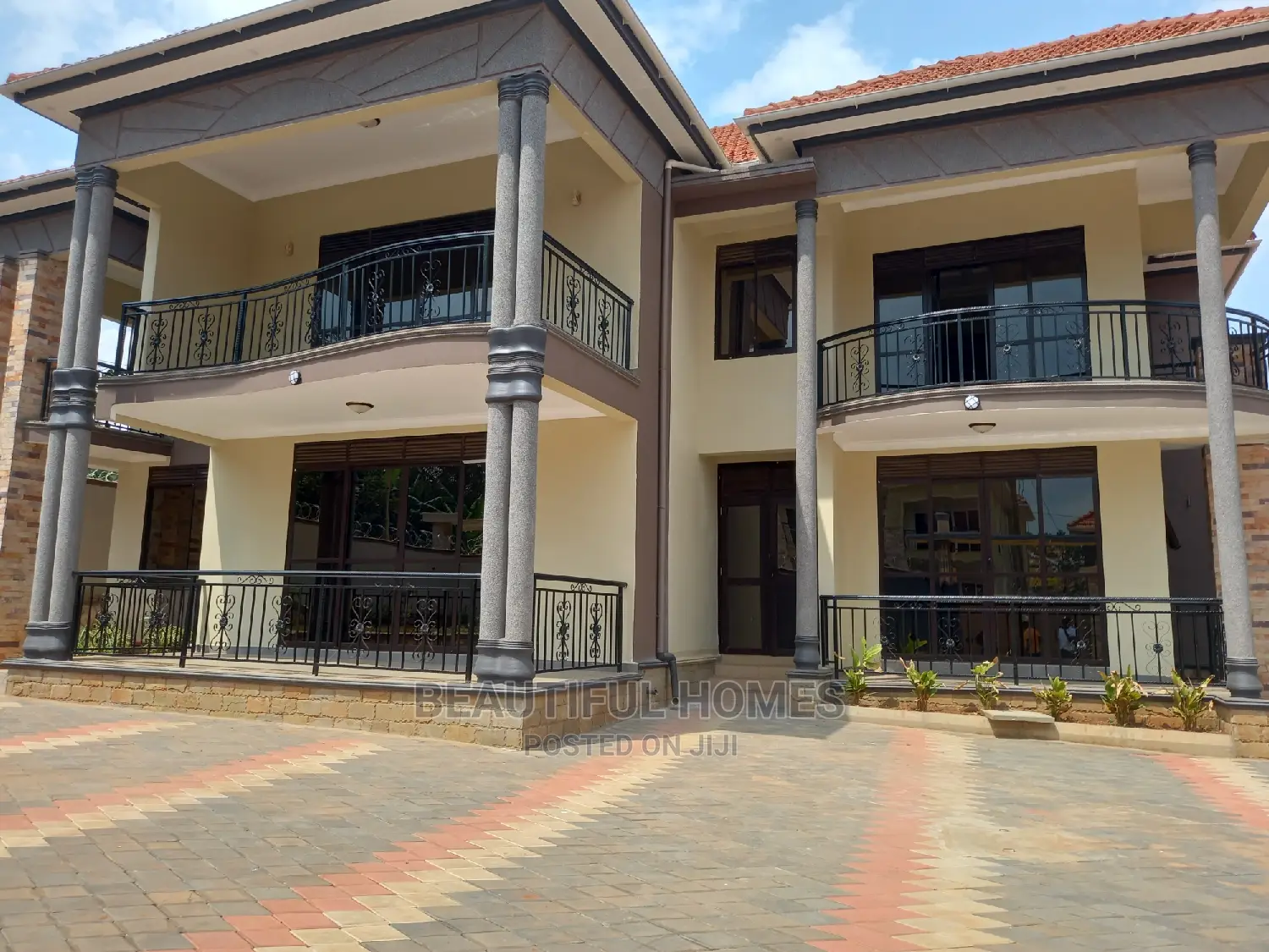 Furnished 6bdrm Mansion in Najjera Tarmacked, Central Division