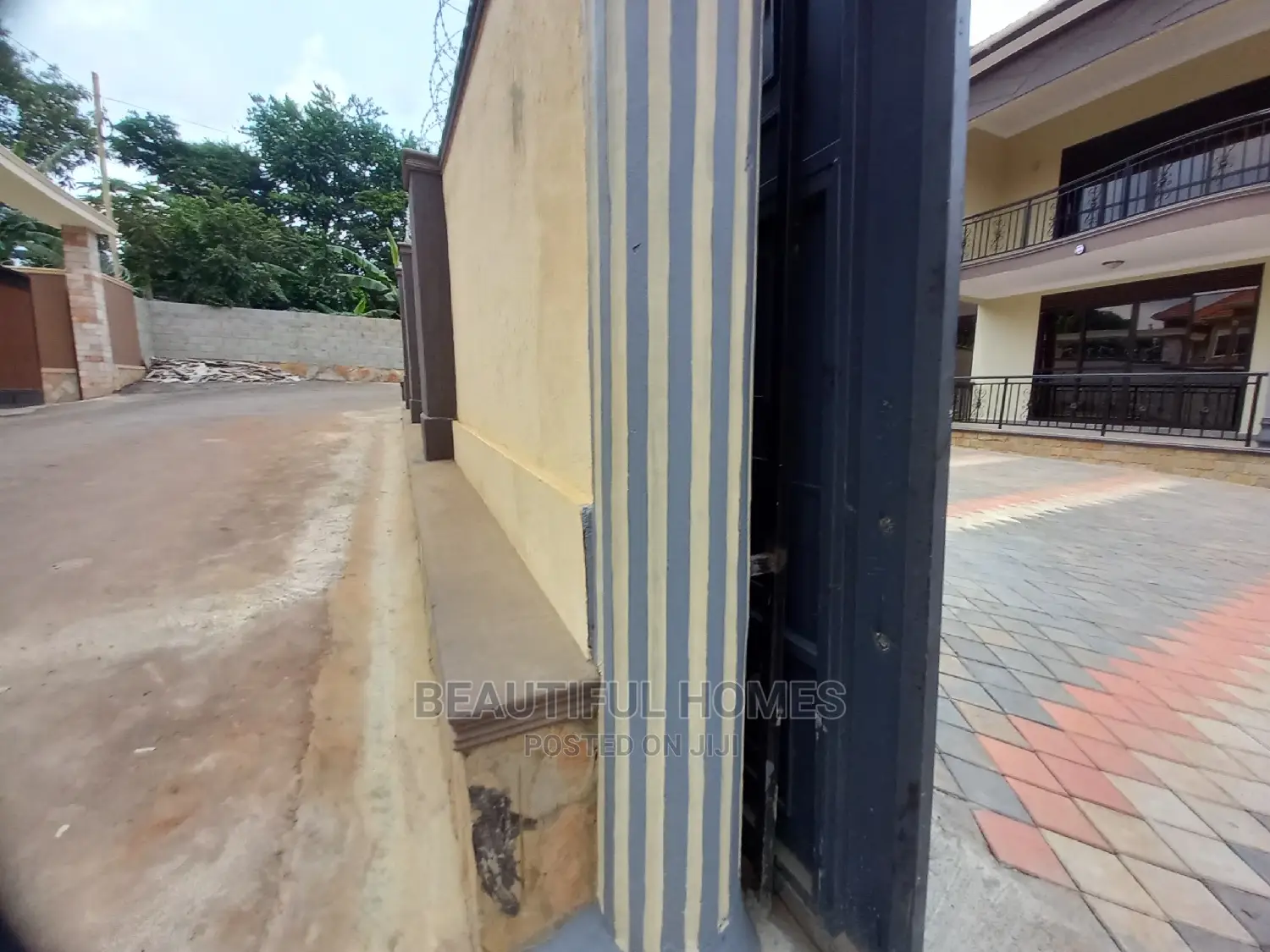 Furnished 6bdrm Mansion in Najjera Tarmacked, Central Division
