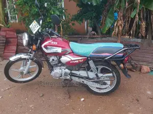 Honda CB 2019 Red
