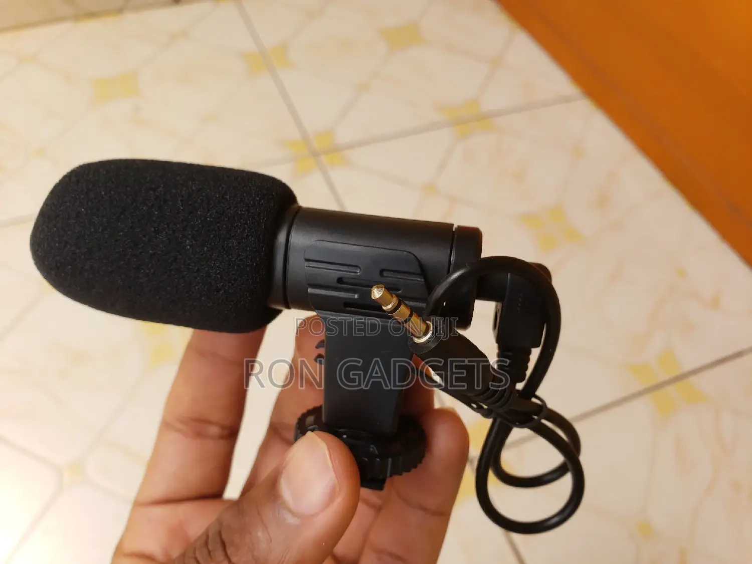 Short Gun Microphone