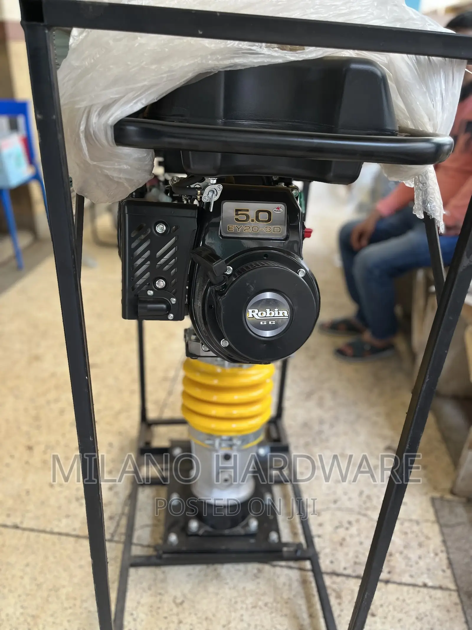 Jumping Compactor