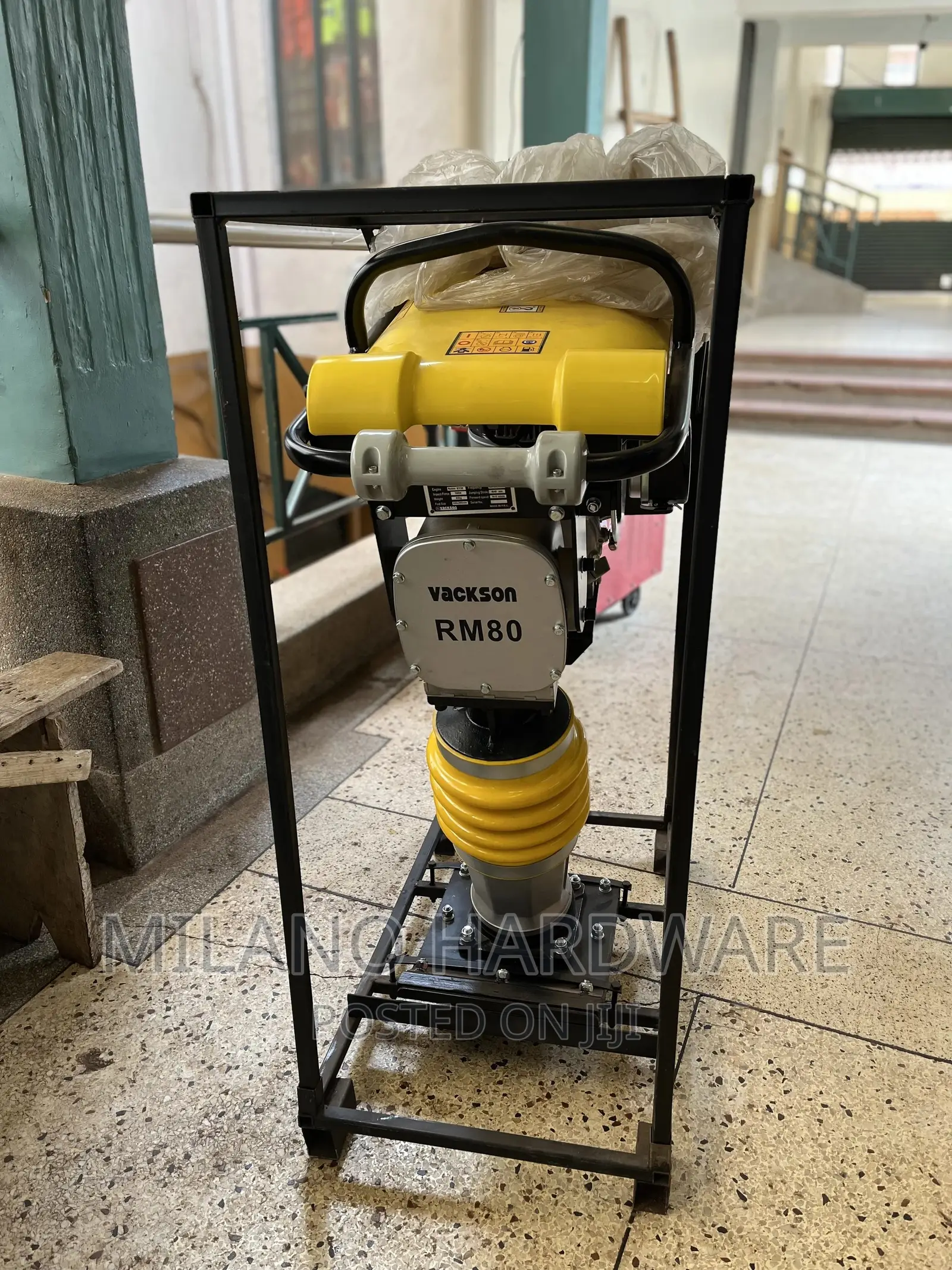 Jumping Compactor