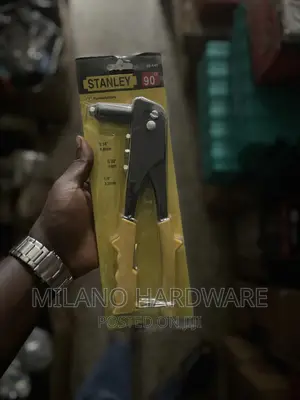 Hand Rivet Gun
