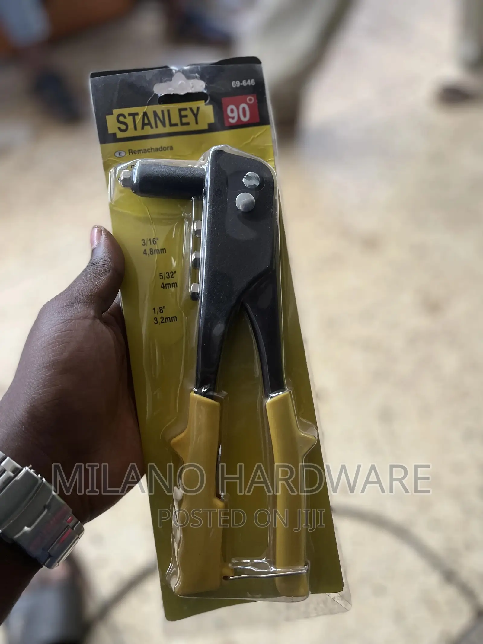 Hand Rivet Gun