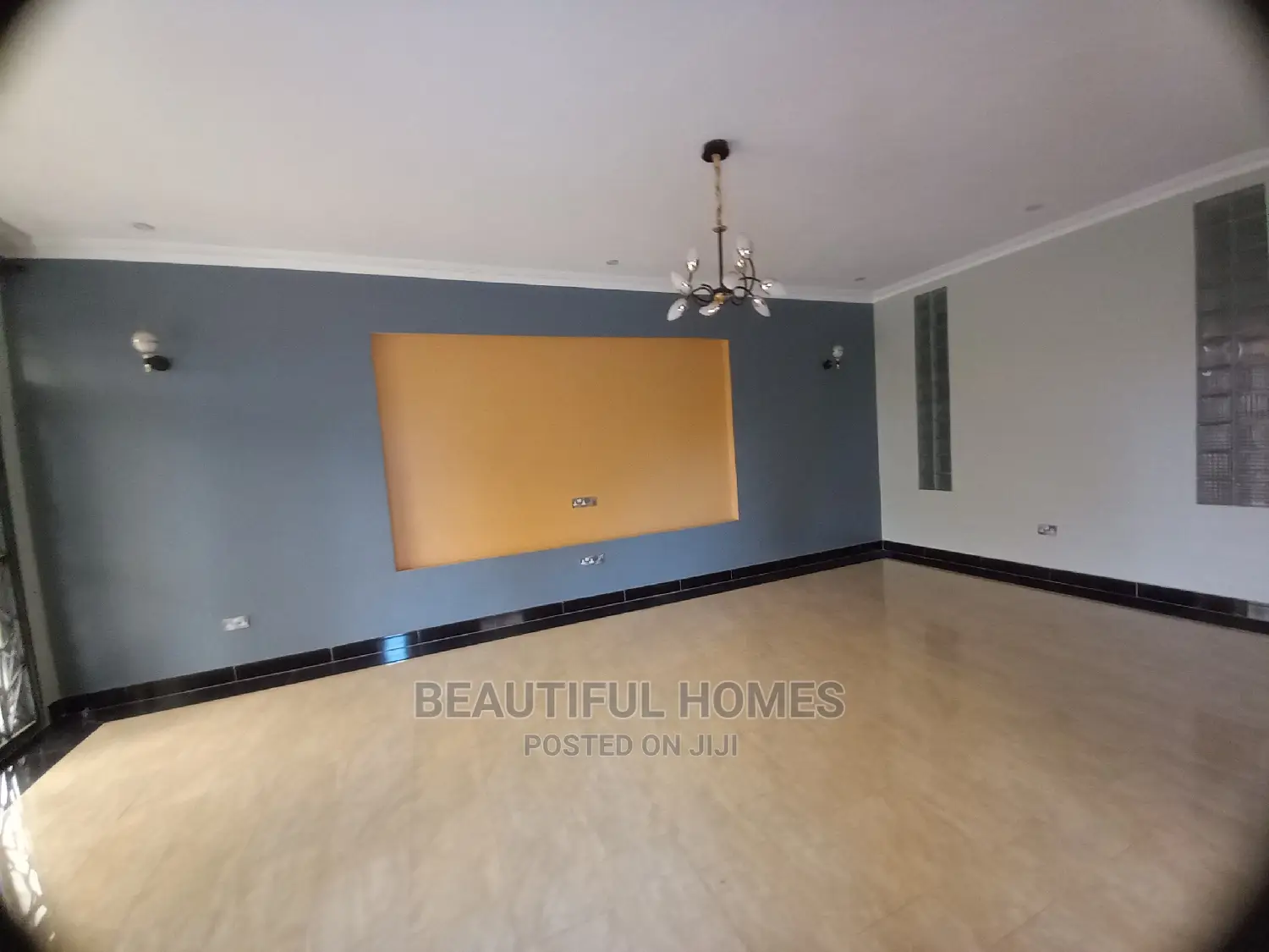 Furnished 6bdrm House in Kira Corporate for Sale