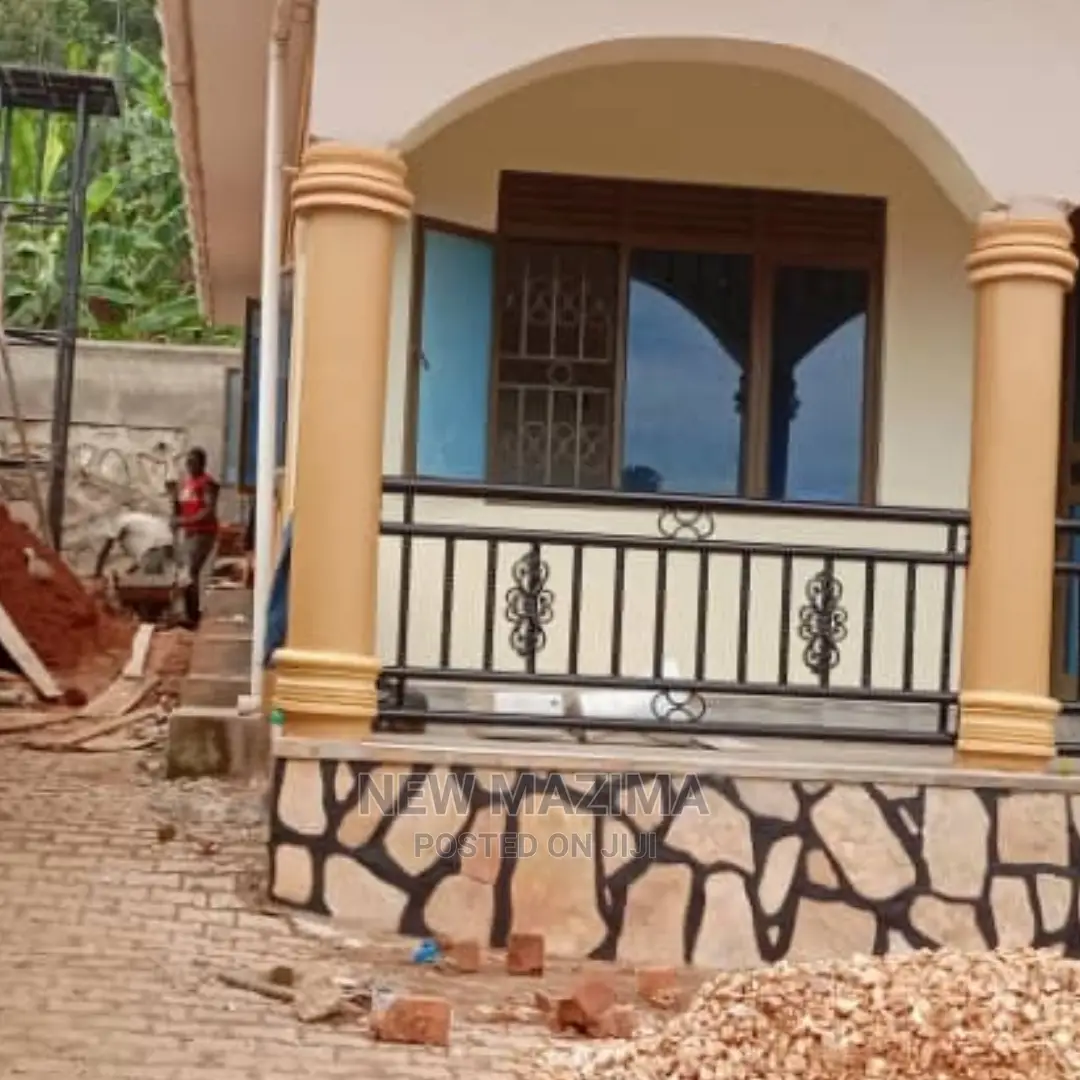 3bdrm House in Buziga Heights, Division B for Sale