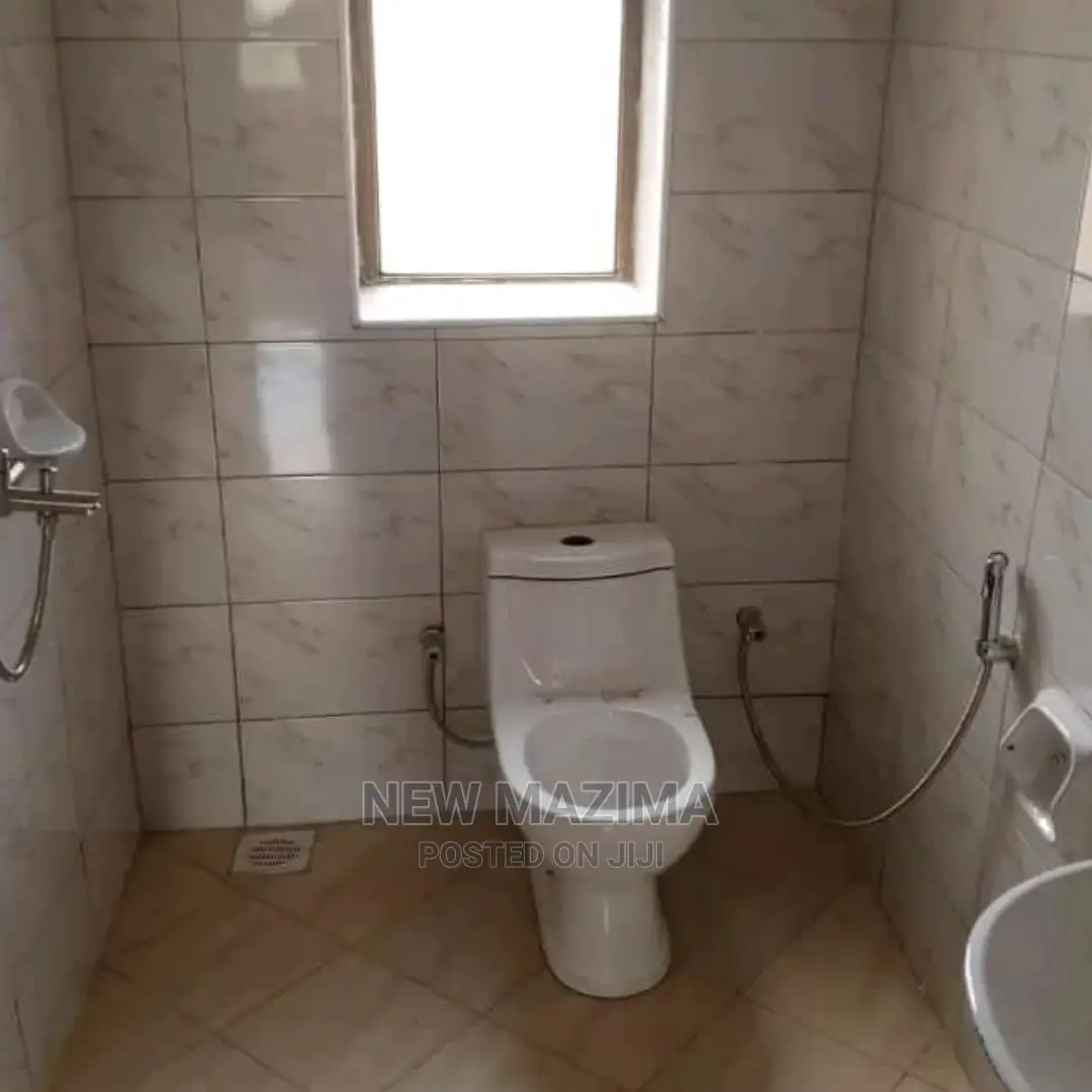 3bdrm House in Buziga Heights, Division B for Sale