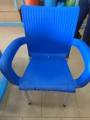 Relaxo Plastic Chair