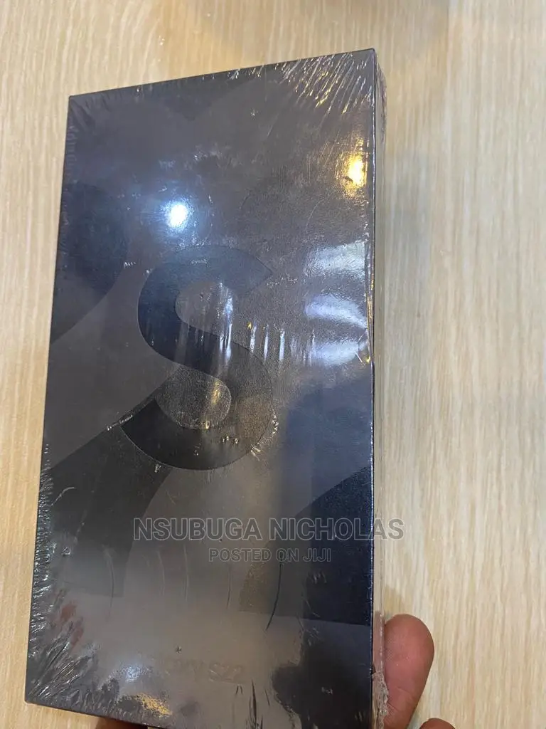 New Samsung Galaxy S22 5G 128 GB Black