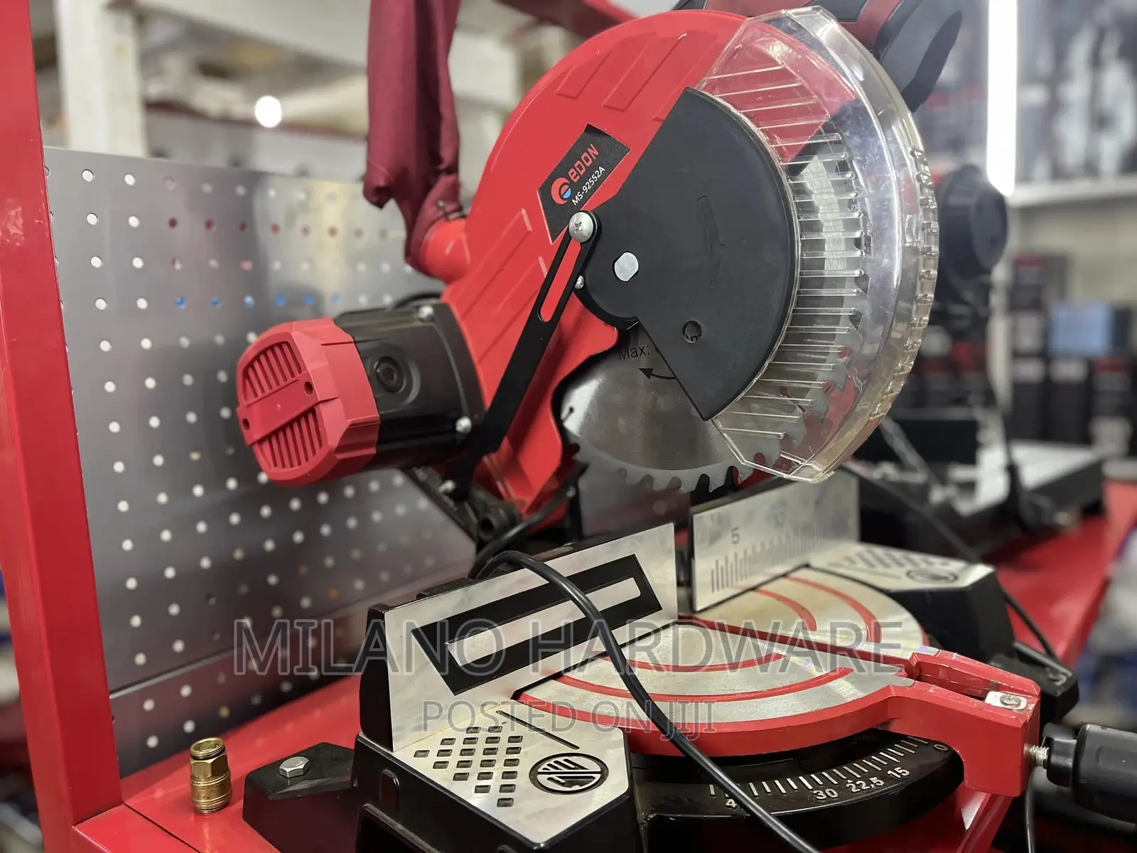 Miter Saw Cutting Machine