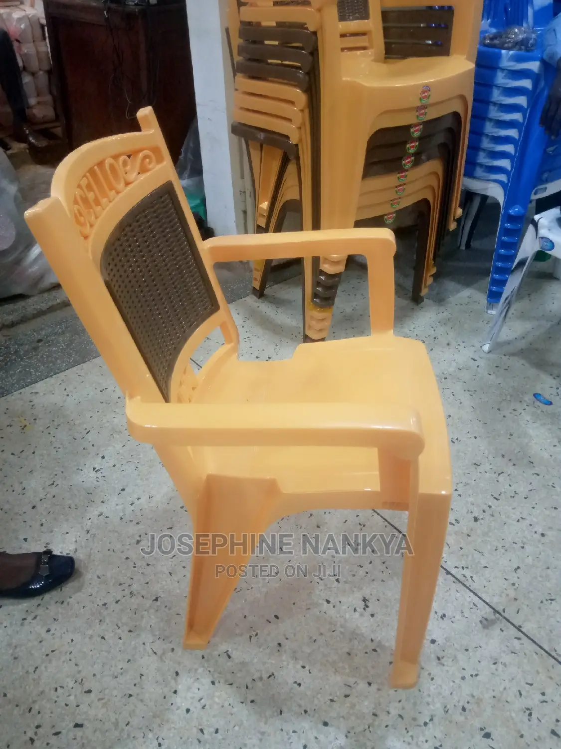 Cello Magic Chair, Cream Colour