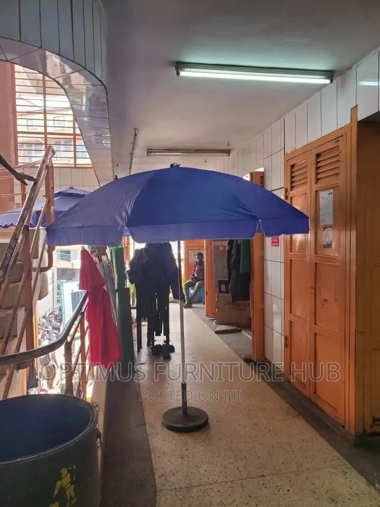 Round Umbrella