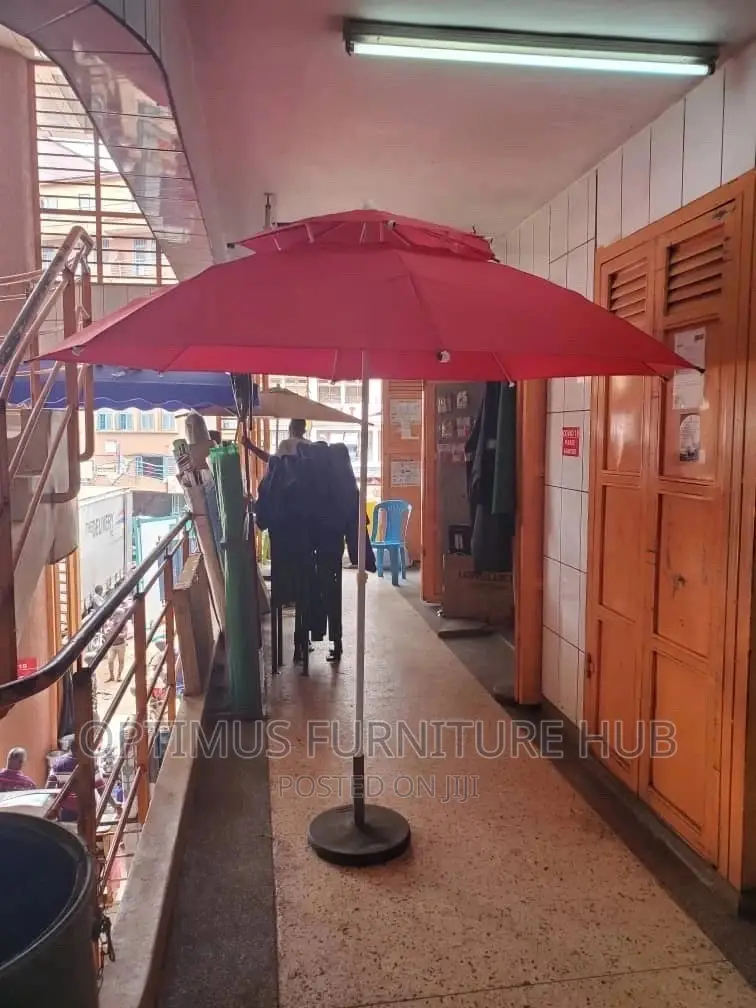 Round Umbrella