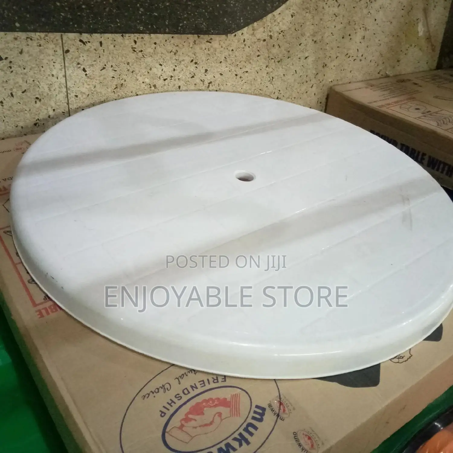 Plastic Round Table