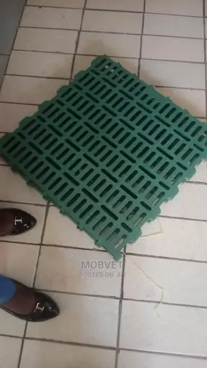Farrowing Crates
