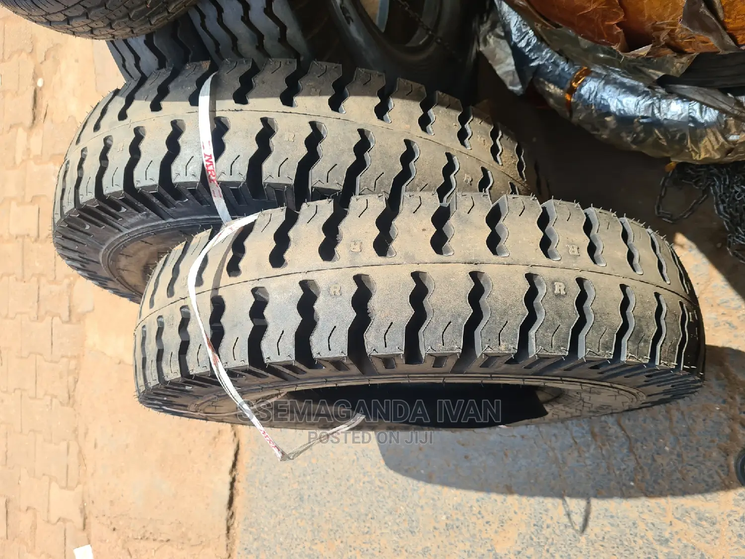 8.25r16 Mrf Mudgrip