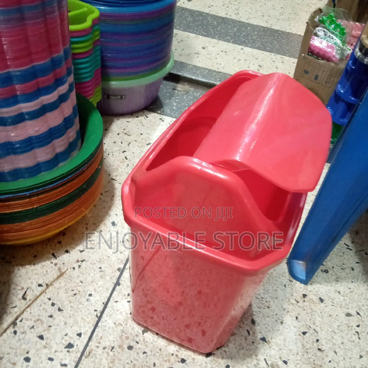 Plastic Swing Dust Bin
