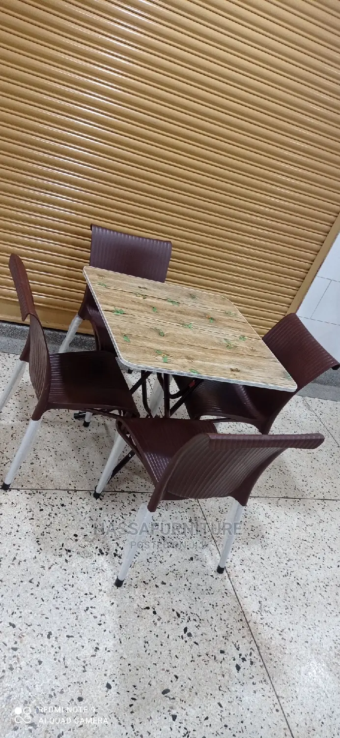 4seaters Wooden Restaurant Set
