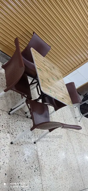 4seaters Wooden Restaurant Set