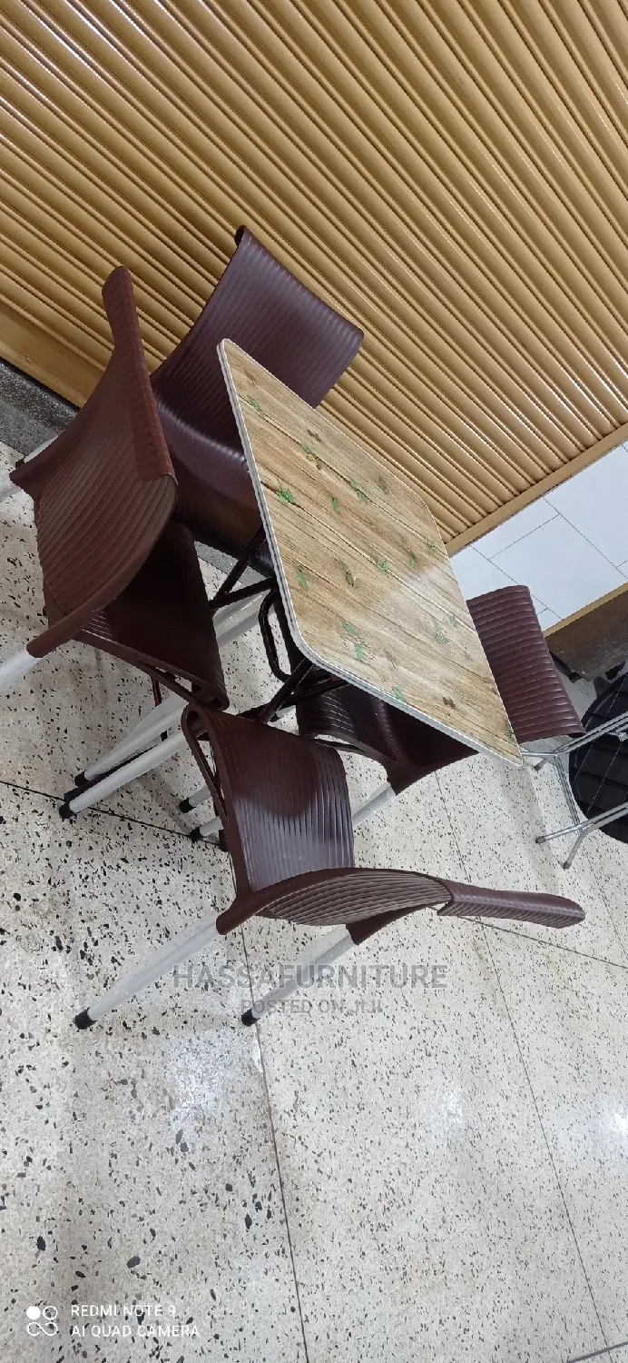 4seaters Wooden Restaurant Set