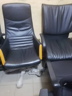Photo - Executive Leather Chair