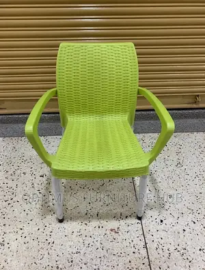 Short Back Plastic Chairs