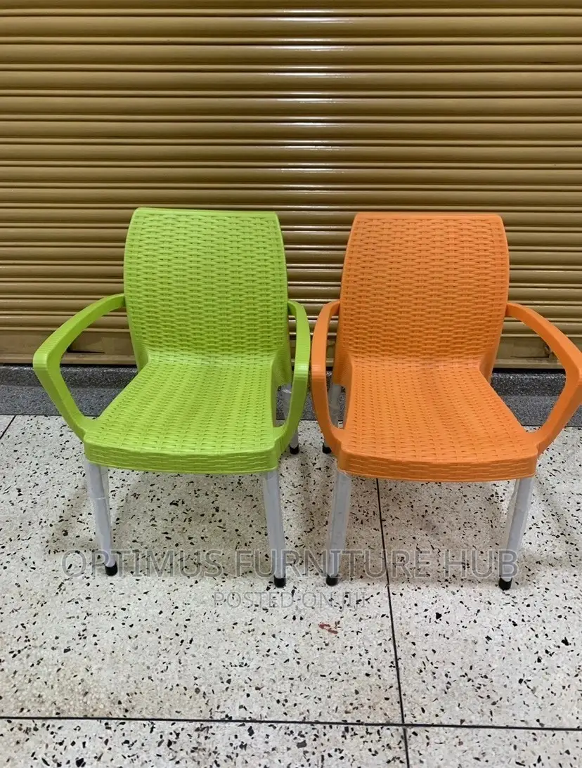 Short Back Plastic Chairs