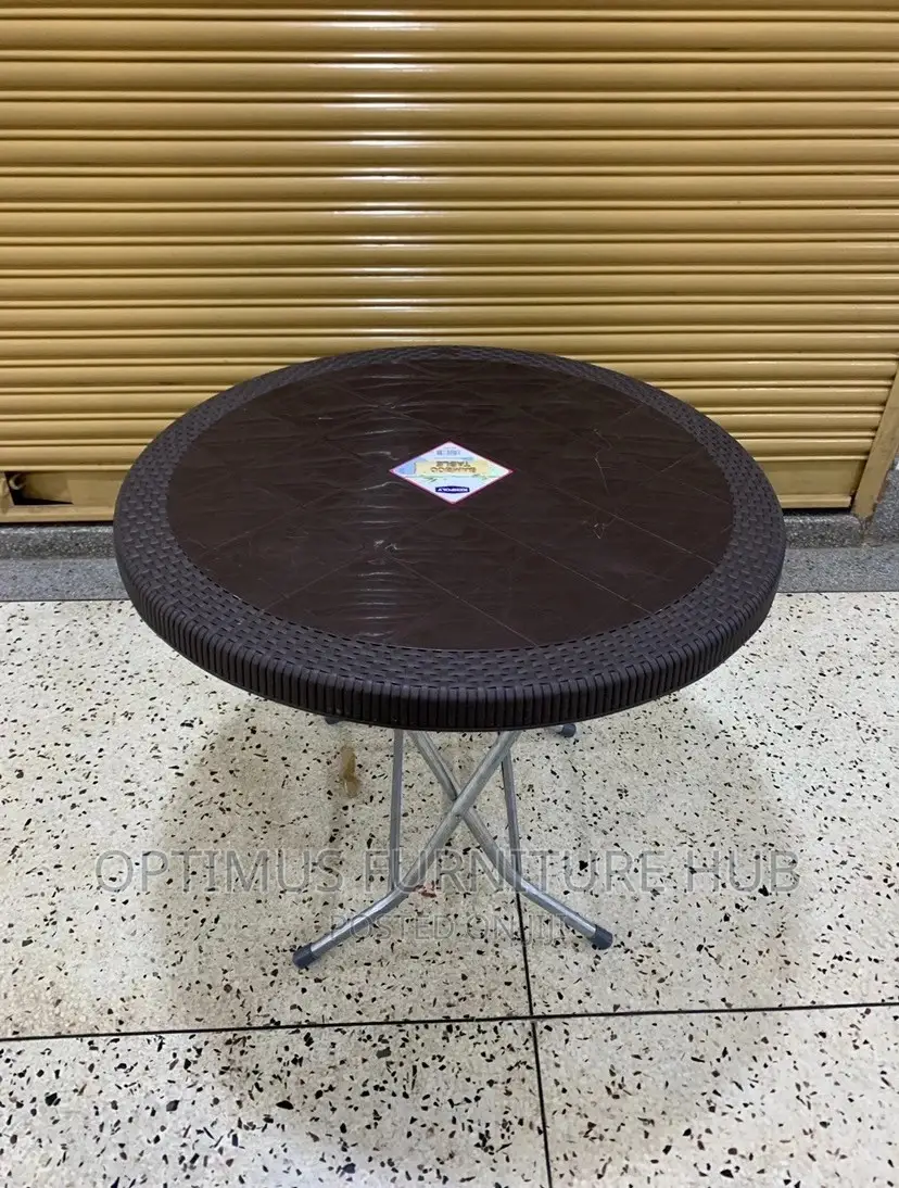 Round Plastic Table