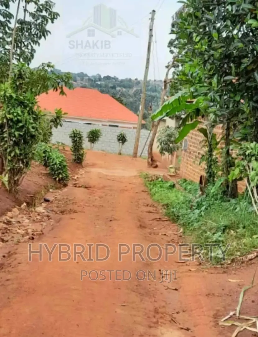 Plots for Sale at Kisozi Town Land Estate Along Masaka Road