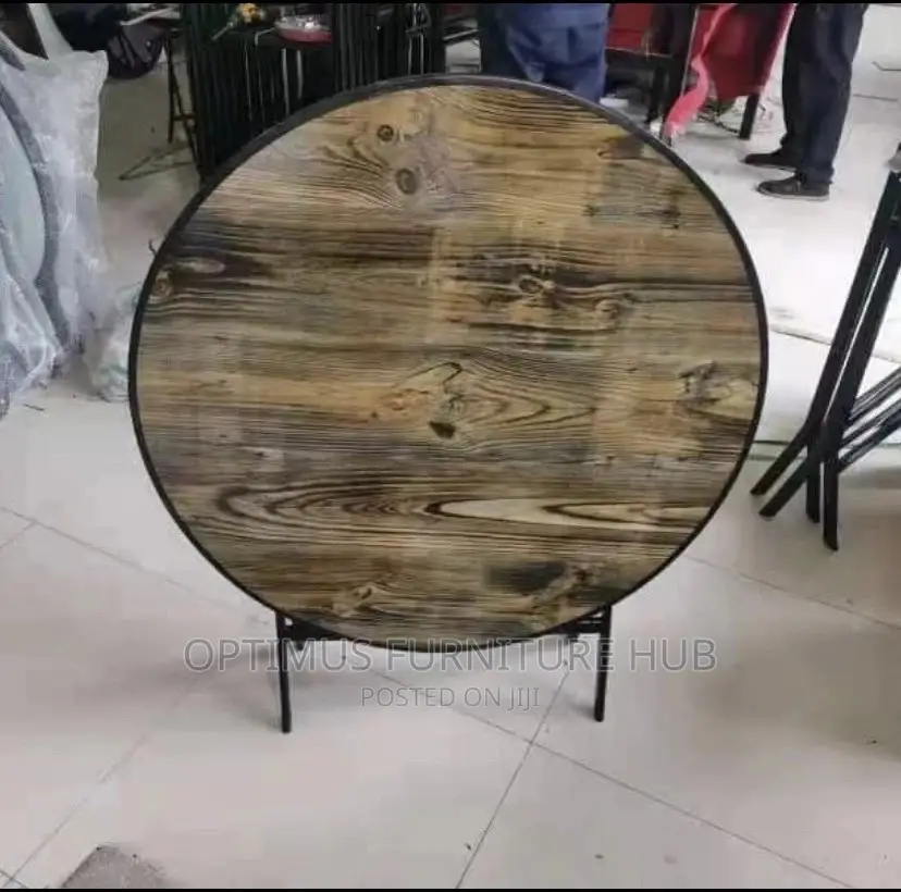 Round Foldable Table