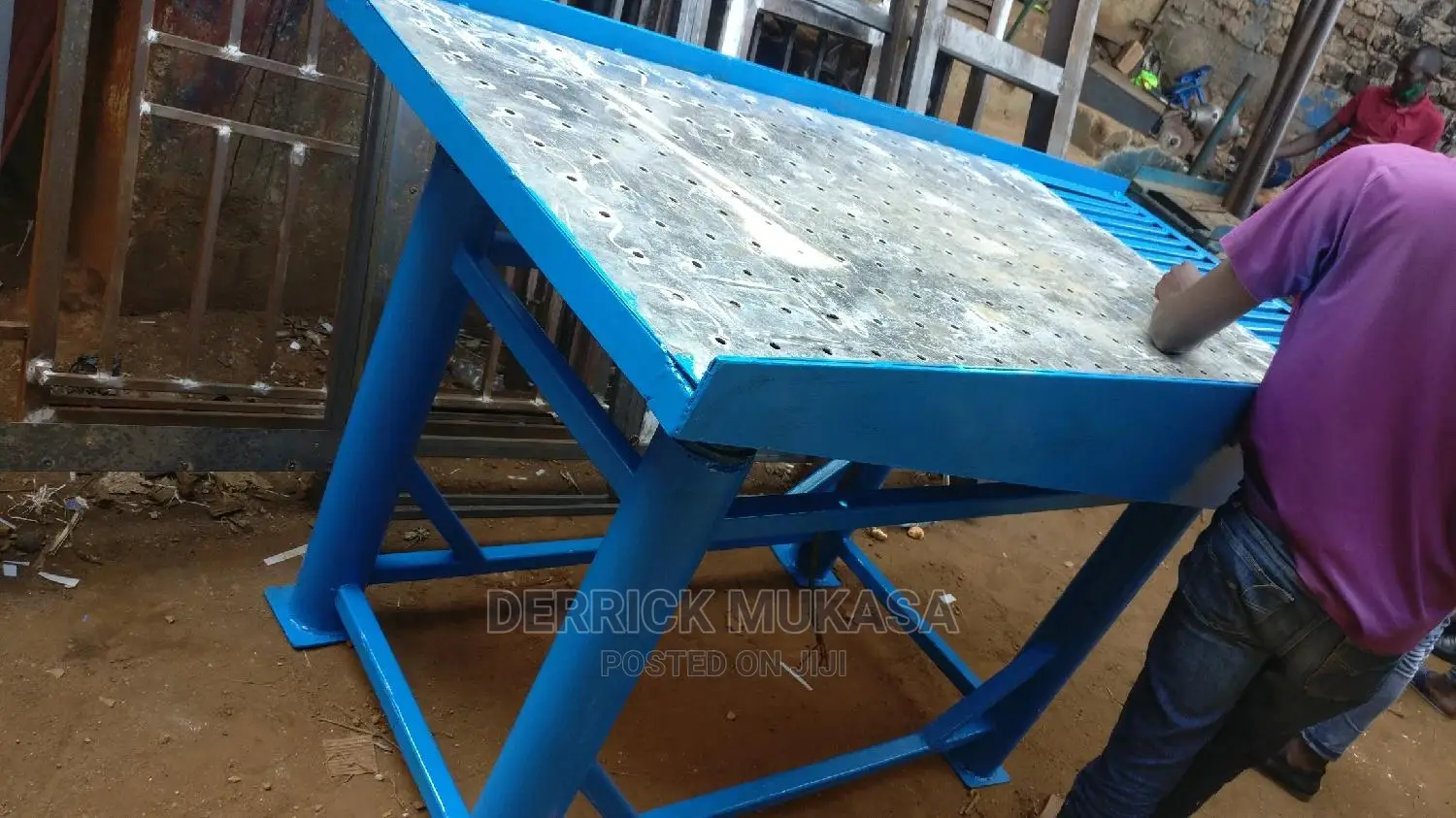 Vibrating Table