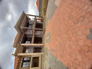 Furnished 6bdrm Mansion in Kira Tarmacked for Sale