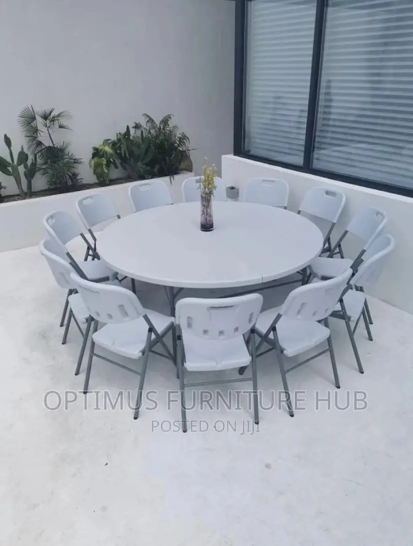 Foldable Round Table (180cm)