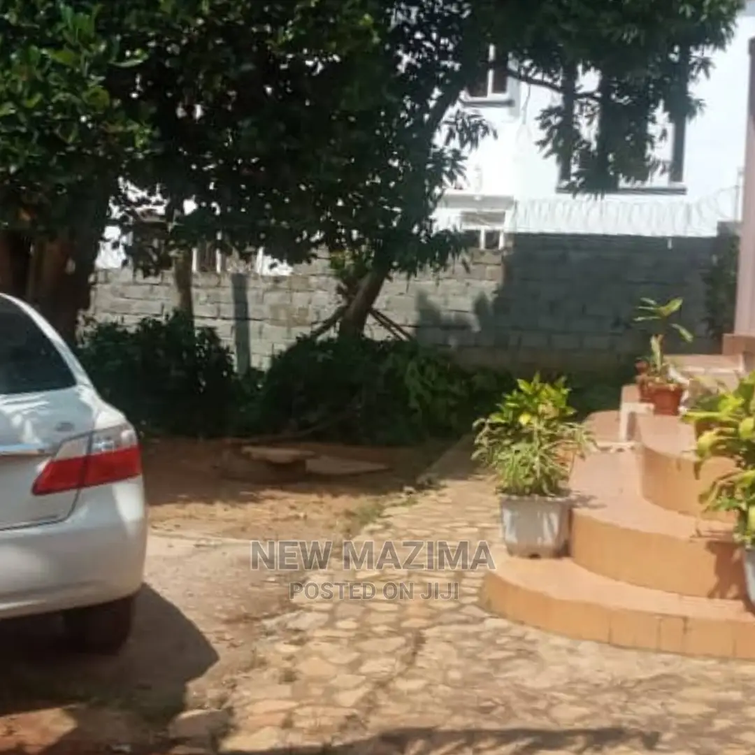 7bdrm Mansion in Muyenga Heights, Division B for Sale
