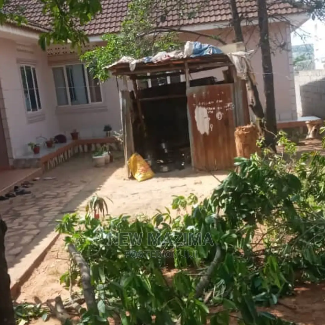 7bdrm Mansion in Muyenga Heights, Division B for Sale